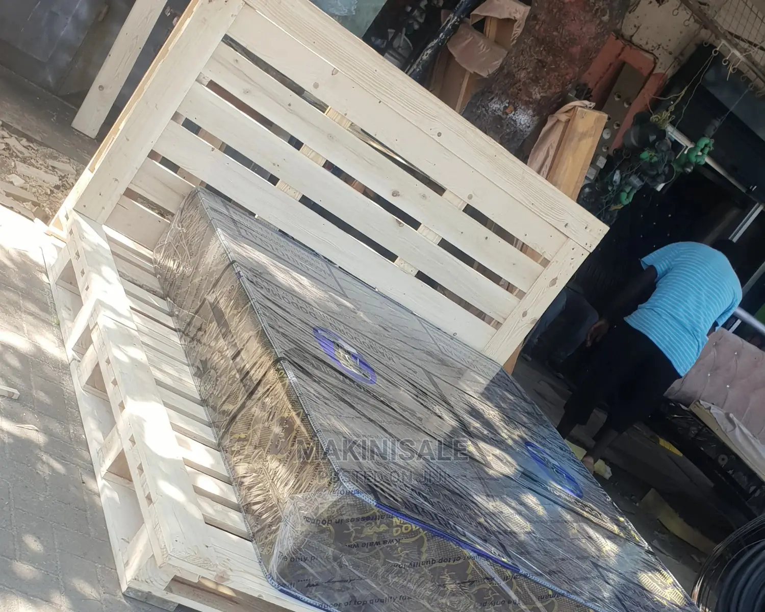 Kitanda Kizuri Sana Simple Kwa Bei Nafuu Sana