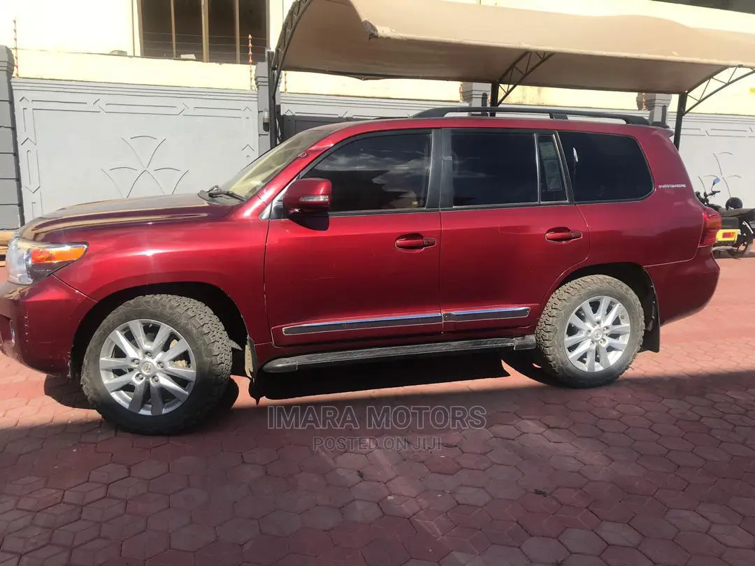 Toyota Land Cruiser 2014 Red