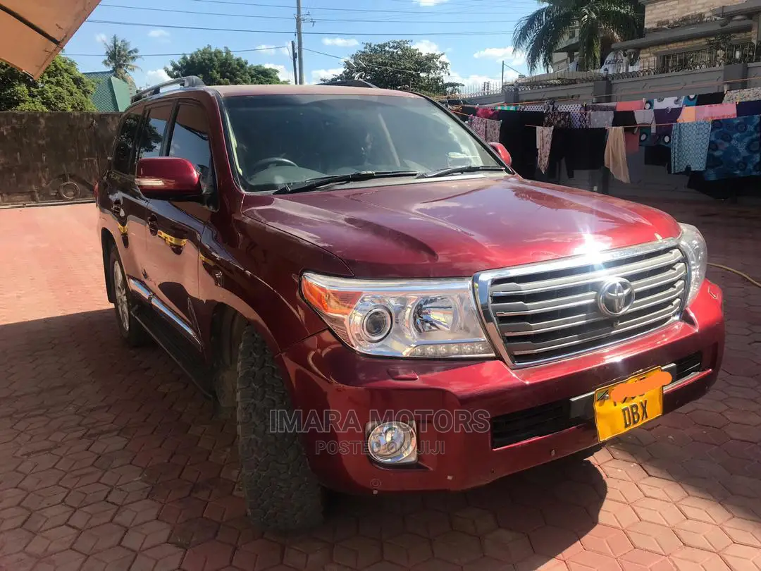 Toyota Land Cruiser 2014 Red
