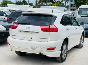 Toyota Harrier 2006 White