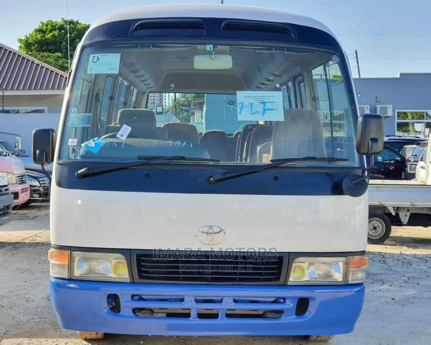 Toyota Coaster 1999 White