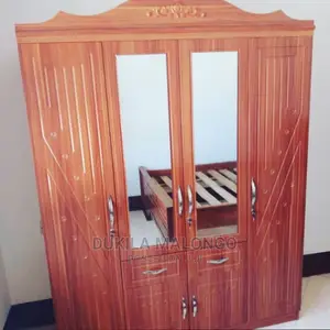 Kabati La Nguo