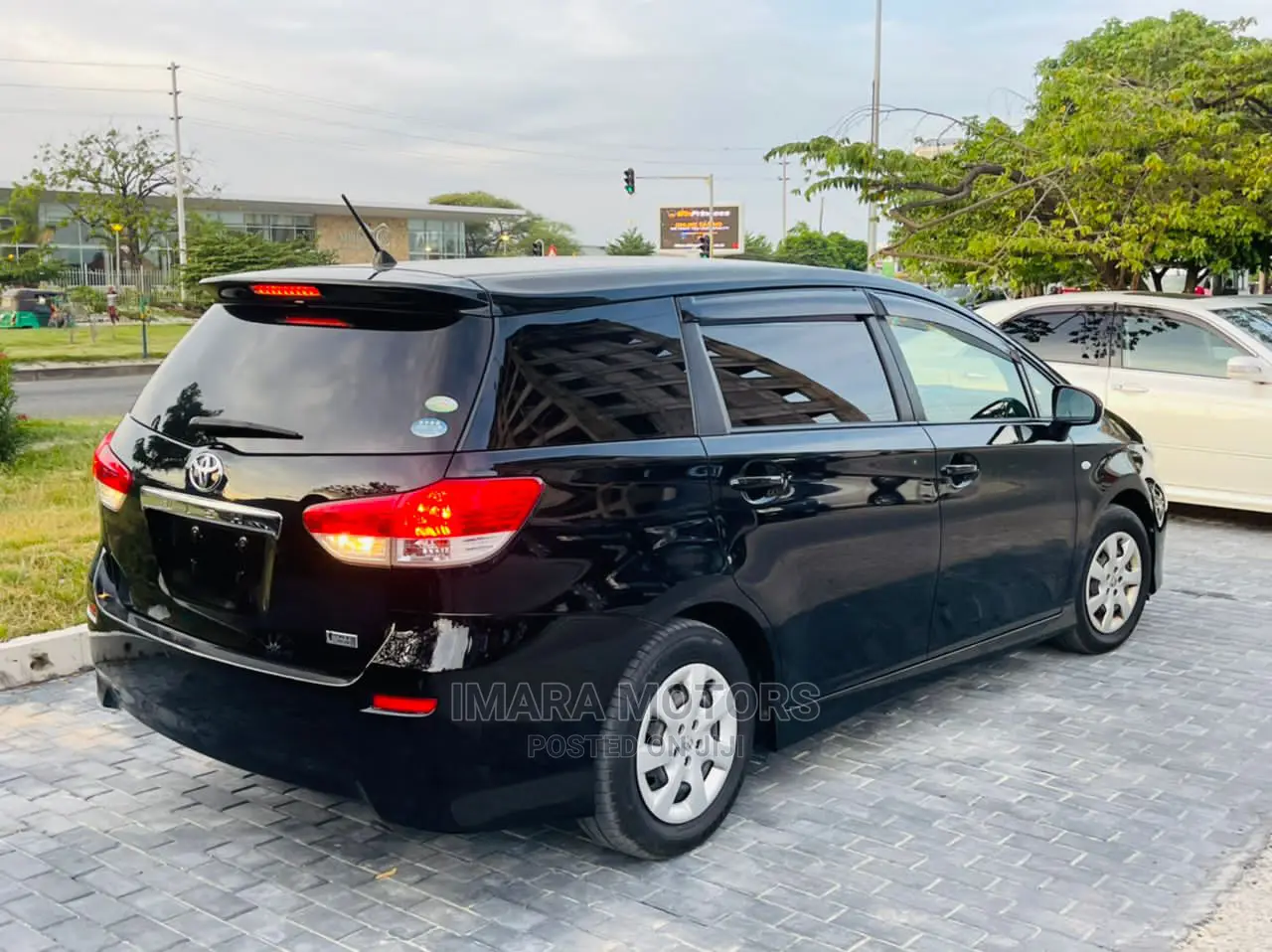 Toyota Wish 2011 Blue