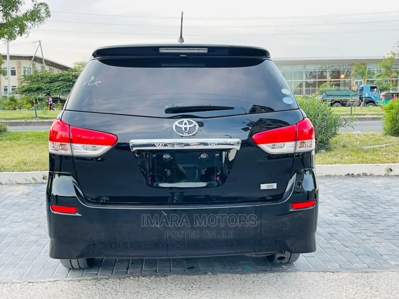 Toyota Wish 2011 Blue
