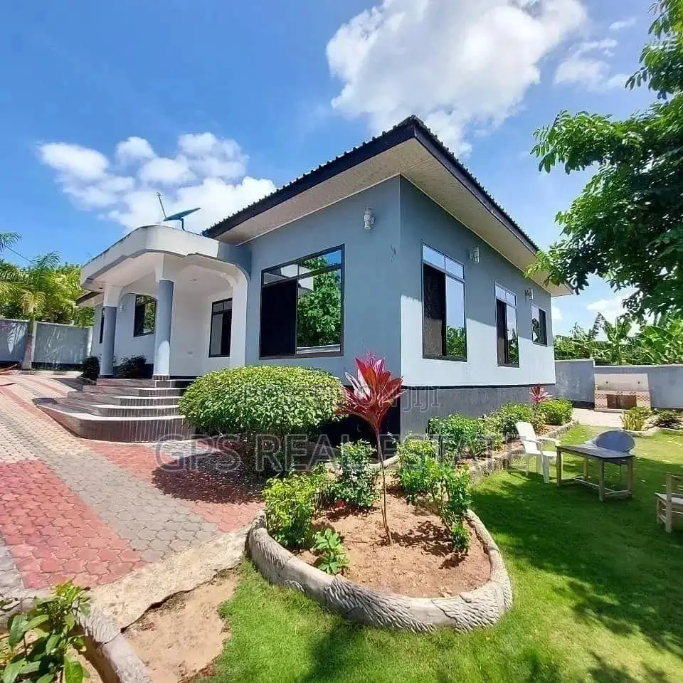 3bdrm House in Rizik Mansa, Kinondoni for Sale