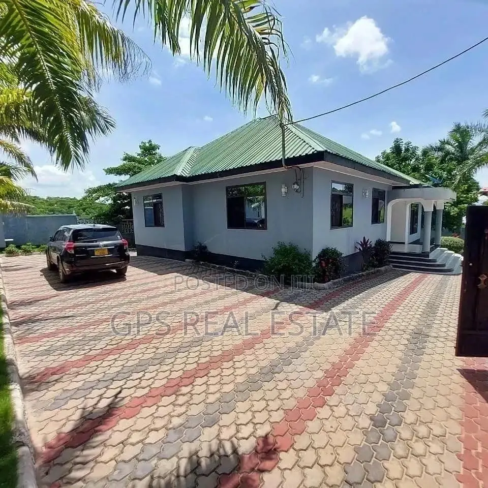 3bdrm House in Rizik Mansa, Kinondoni for Sale