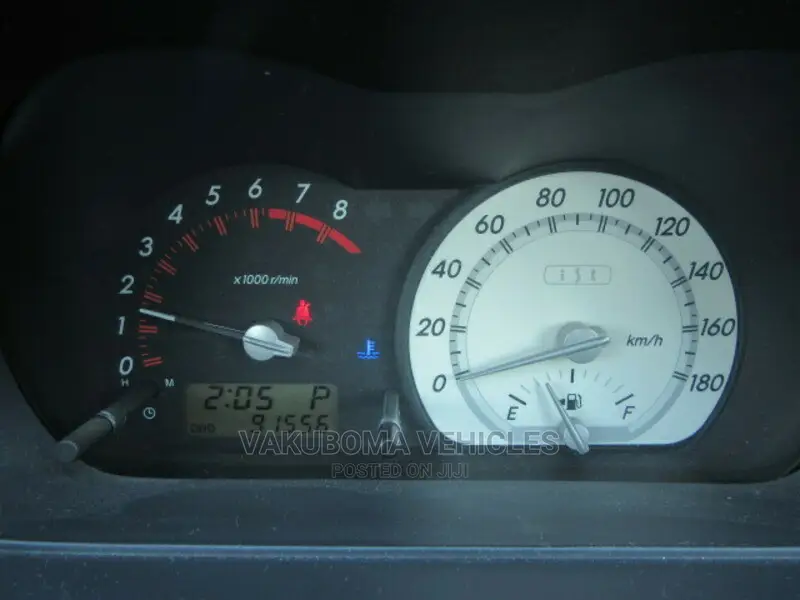 Toyota IST 2004 Silver