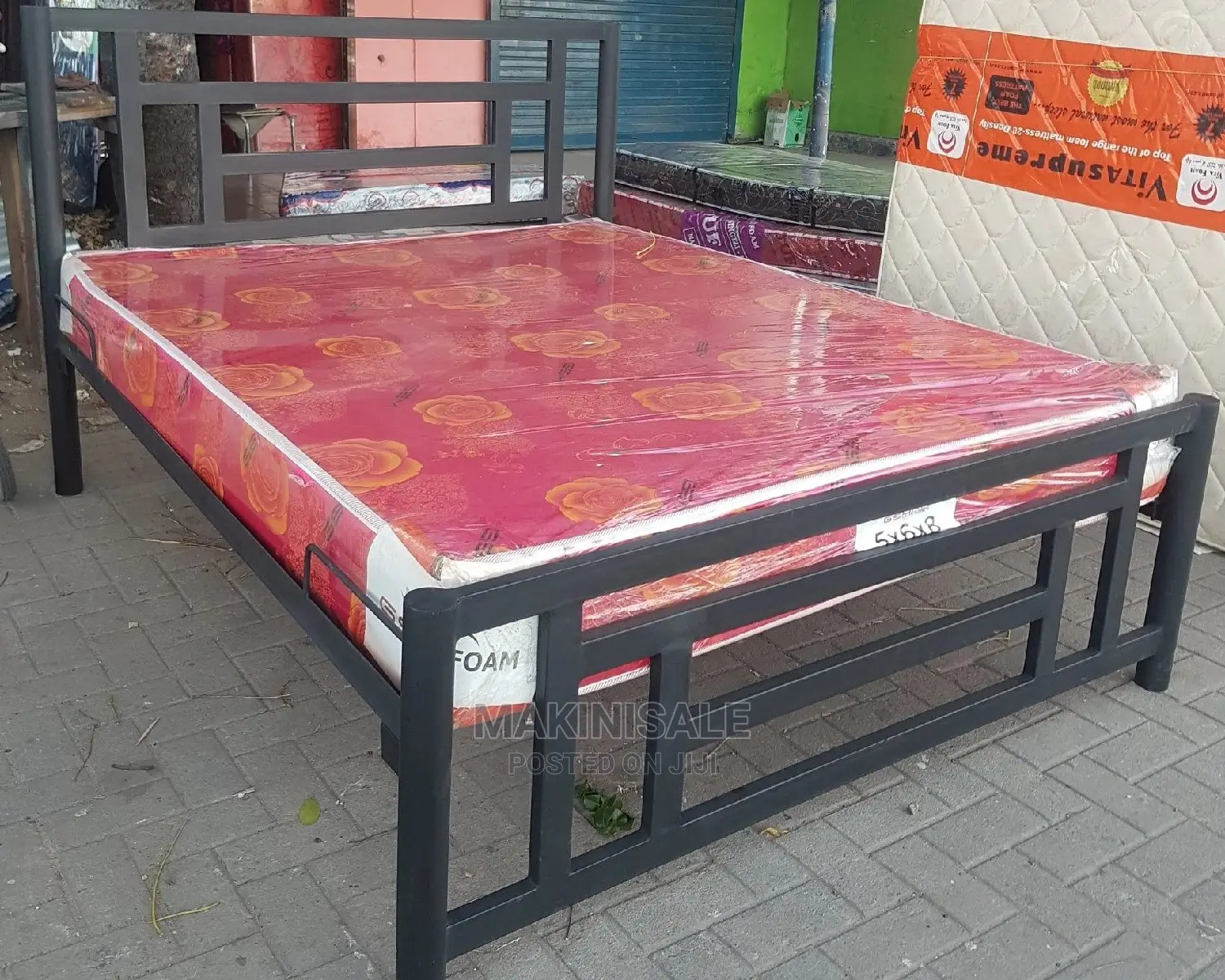 Vitanda Simple Na Imara Kwa Bei Nafuu