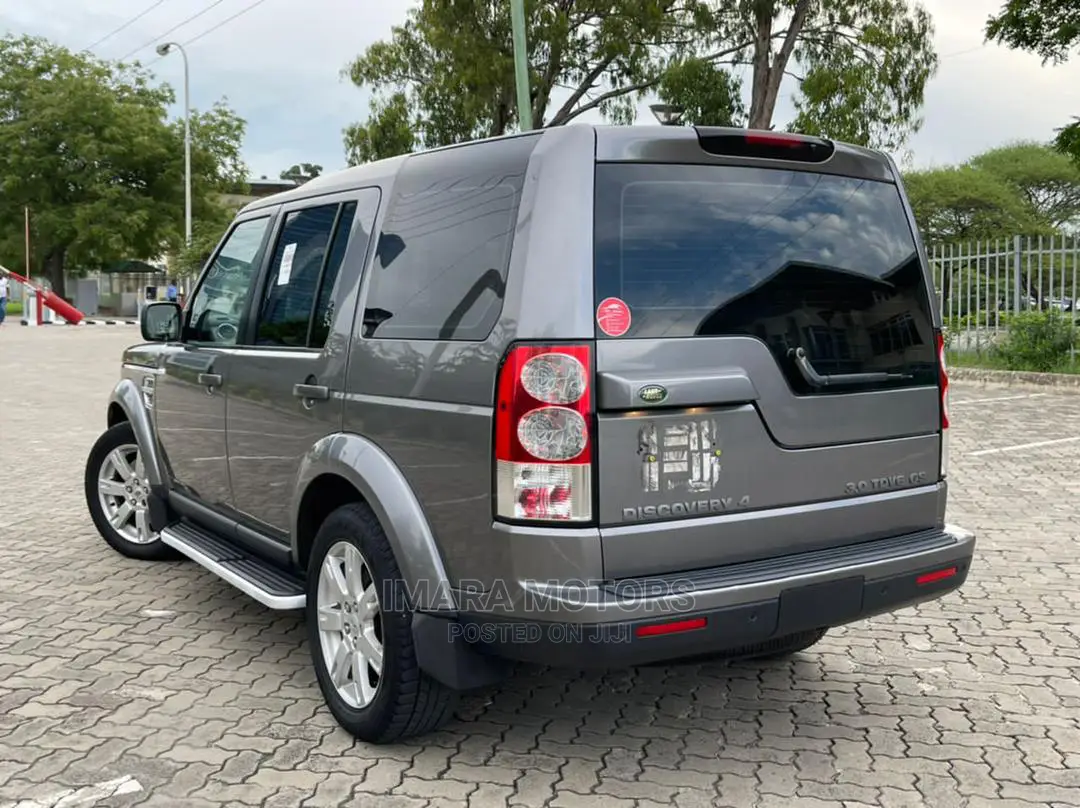 Land Rover Discovery 2010 Gray