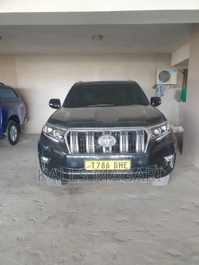 Toyota Land Cruiser Prado 2014 Black