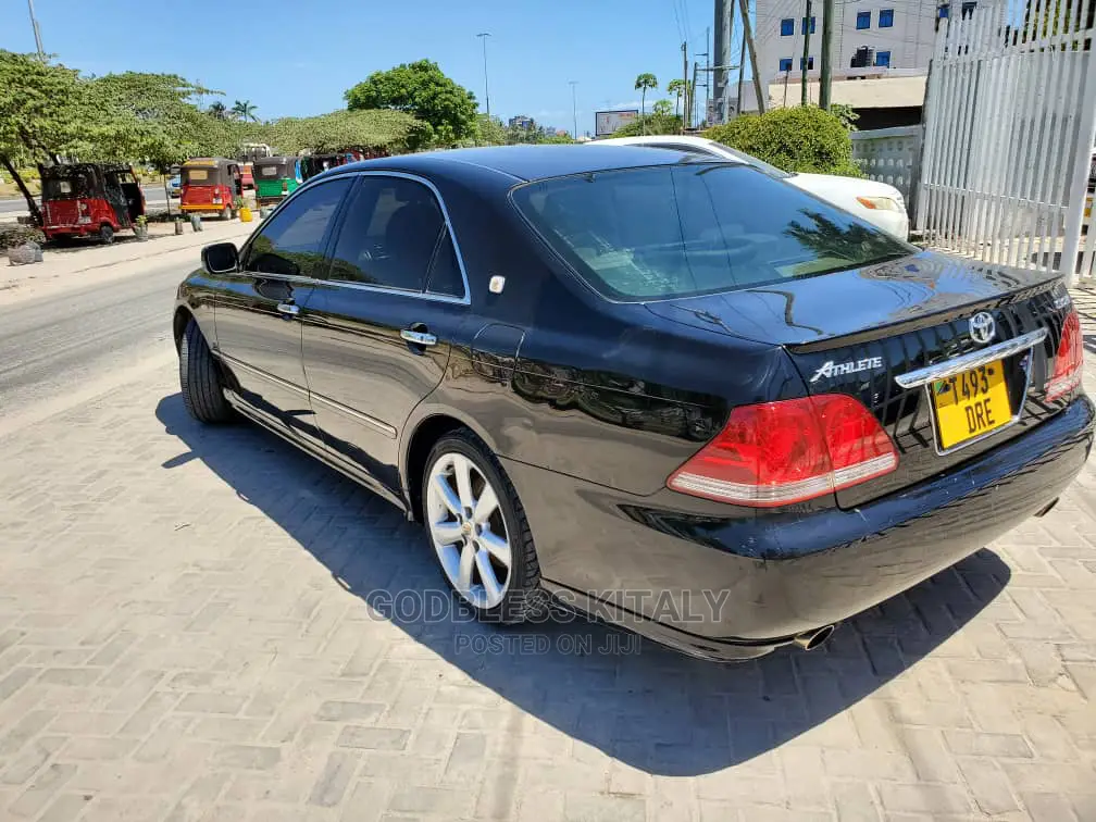 Toyota Crown 2004 Black