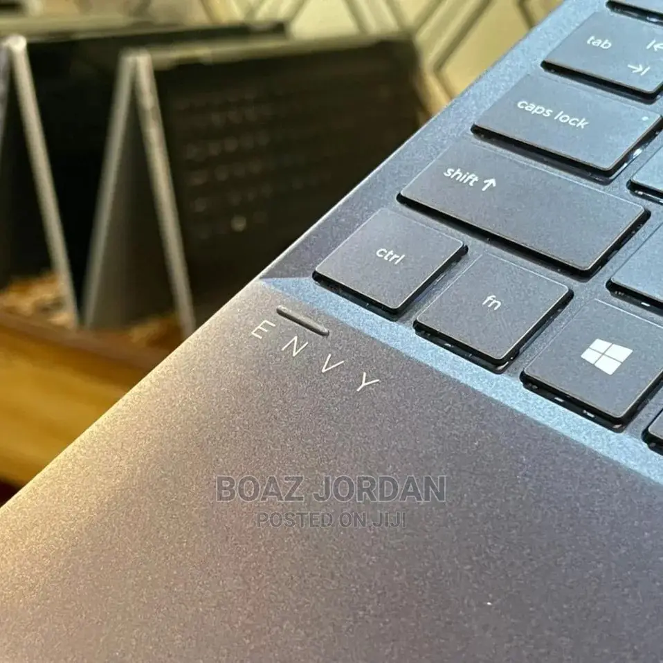 New Laptop HP Envy 13 8GB Intel Core I5 SSD 256GB