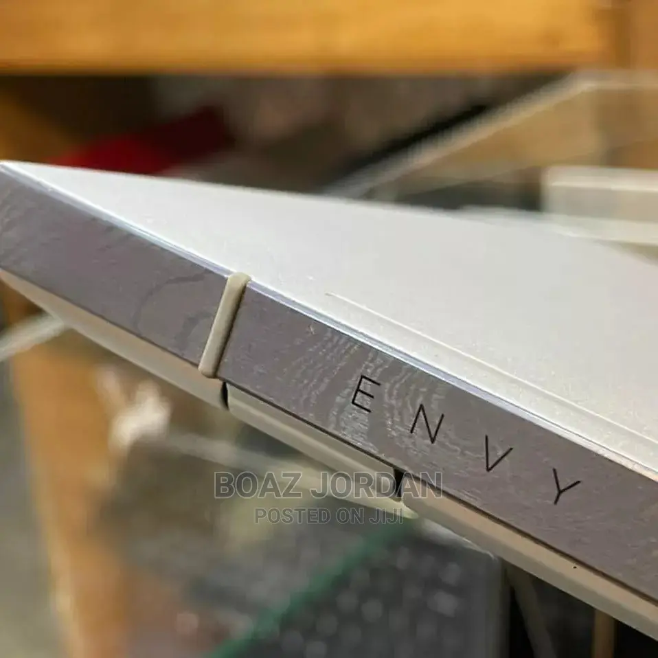 New Laptop HP Envy 13 8GB Intel Core I5 SSD 512GB