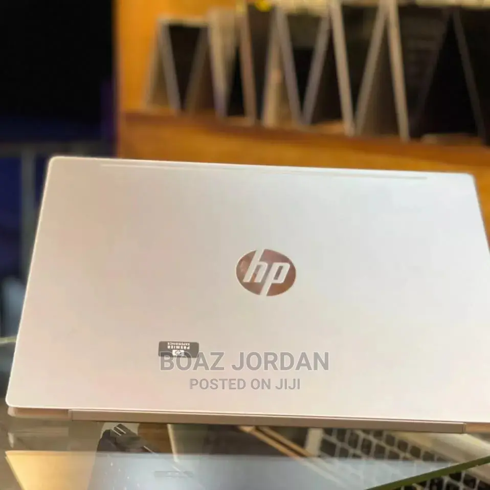 New Laptop HP Pavilion 15 8GB Intel Core I5 HDD 1T