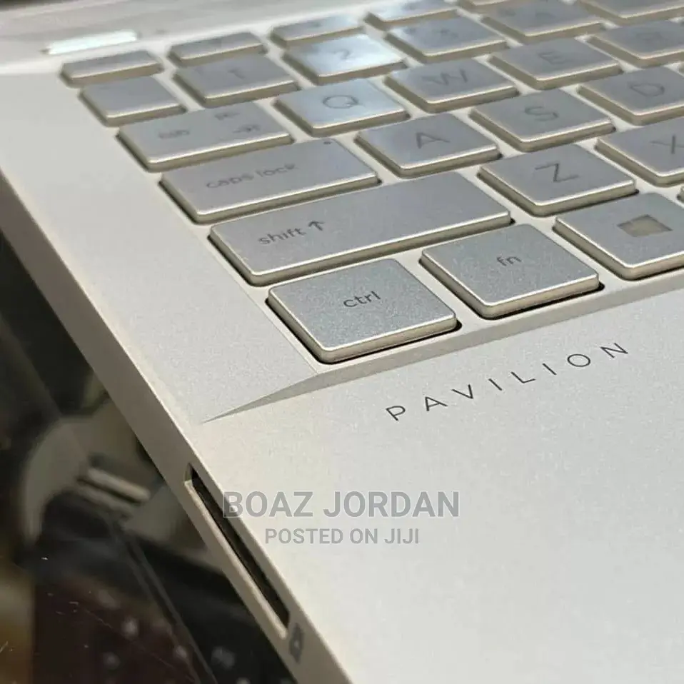 New Laptop HP Pavilion 15 8GB Intel Core I5 HDD 1T