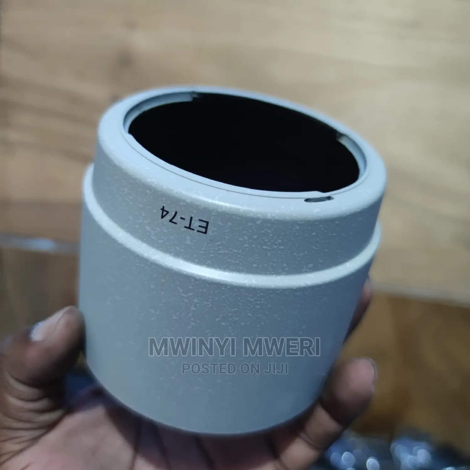 ET-74 Dedicated Lens Hood (White) for Canon EF 70-200mm F/4l