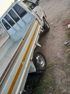 Toyota Lite-ace 2004 White
