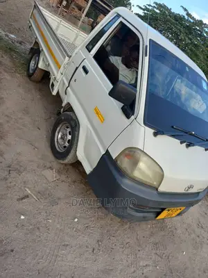 Toyota Lite-ace 2004 White