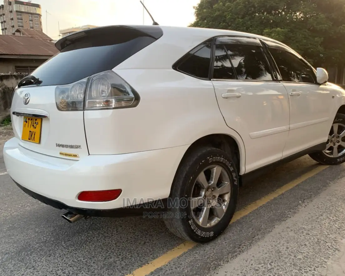 Toyota Harrier 2005 White