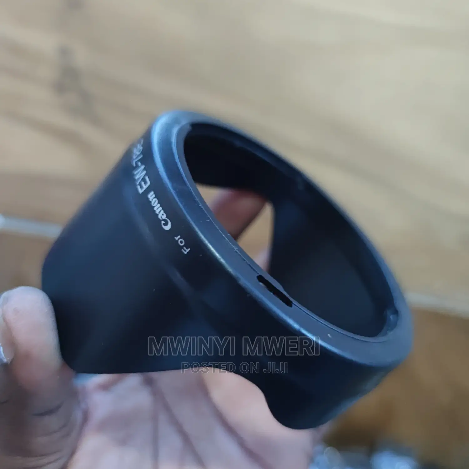 EW-78E Lens Hood for the Canon EF-S 15-85mm F/3.5-5.6 IS USM