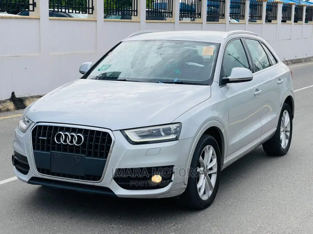 Audi Q3 2012 Silver