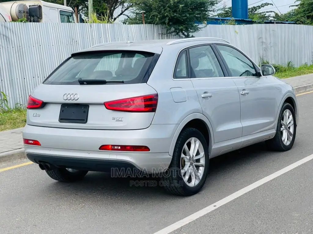 Audi Q3 2012 Silver