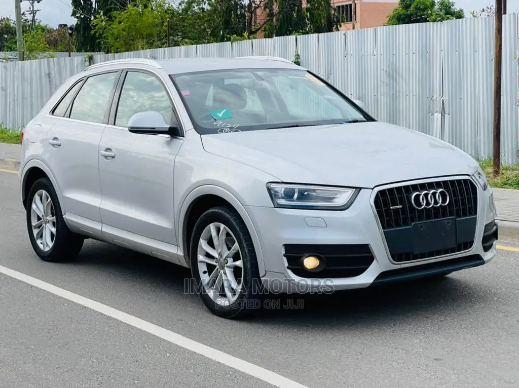 Audi Q3 2012 Silver