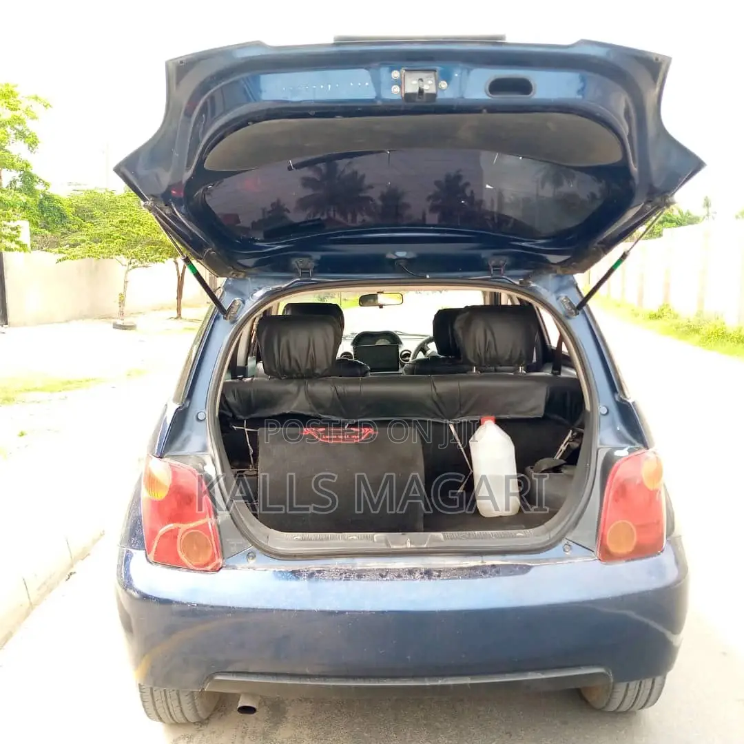 Toyota IST 2004 Blue