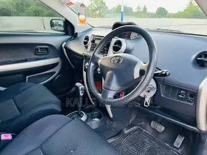 Toyota IST 2005 Gray