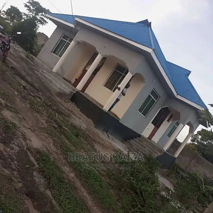 3bdrm Bungalow in Kigamboni Mikwambe for sale
