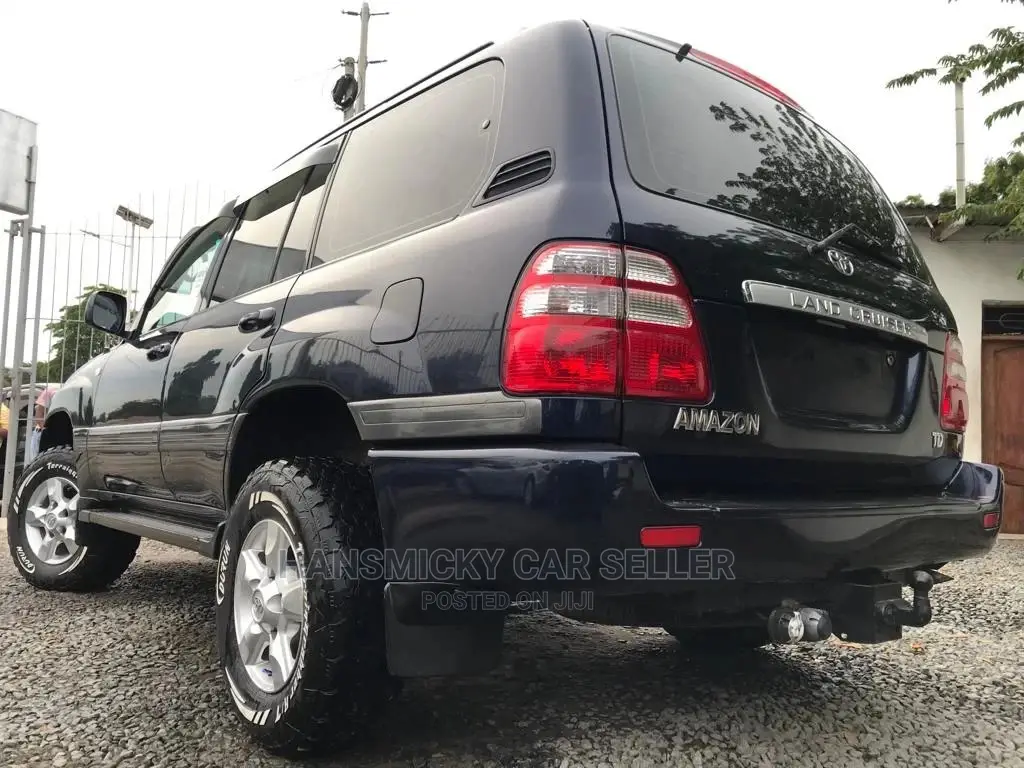 Toyota Land Cruiser 2004 Blue