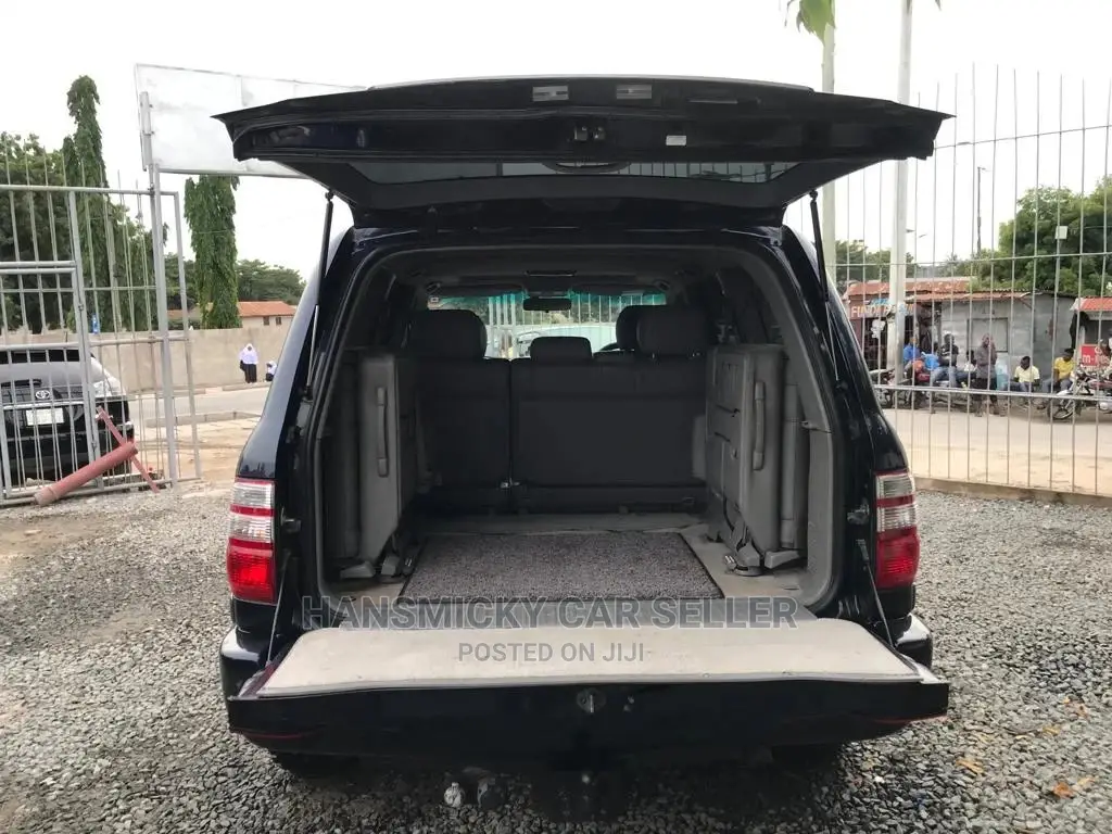 Toyota Land Cruiser 2004 Blue