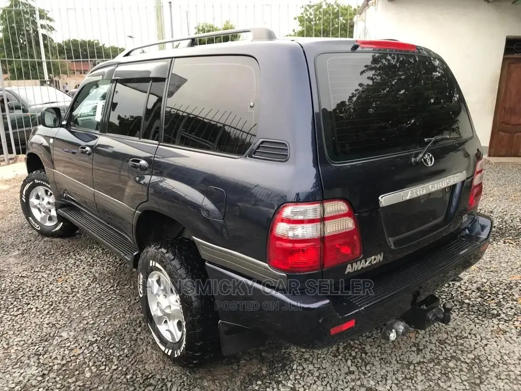 Toyota Land Cruiser 2004 Blue