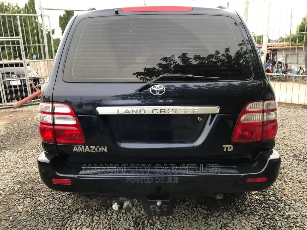 Toyota Land Cruiser 2004 Blue