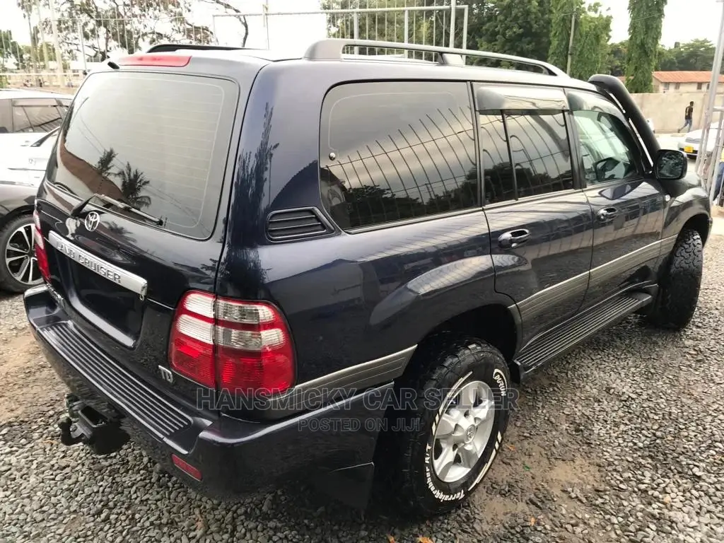 Toyota Land Cruiser 2004 Blue