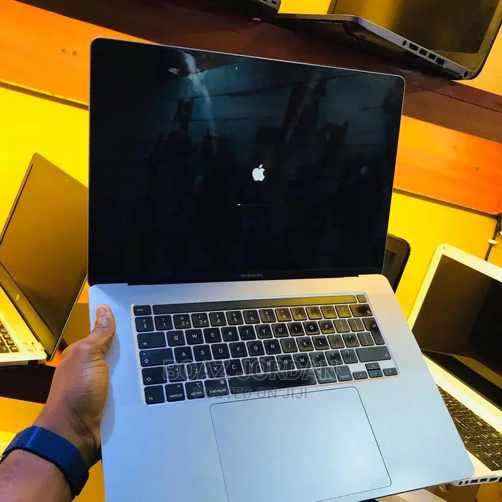 New Laptop Apple MacBook Pro 2019 16GB Intel Core I9 SSD 1T