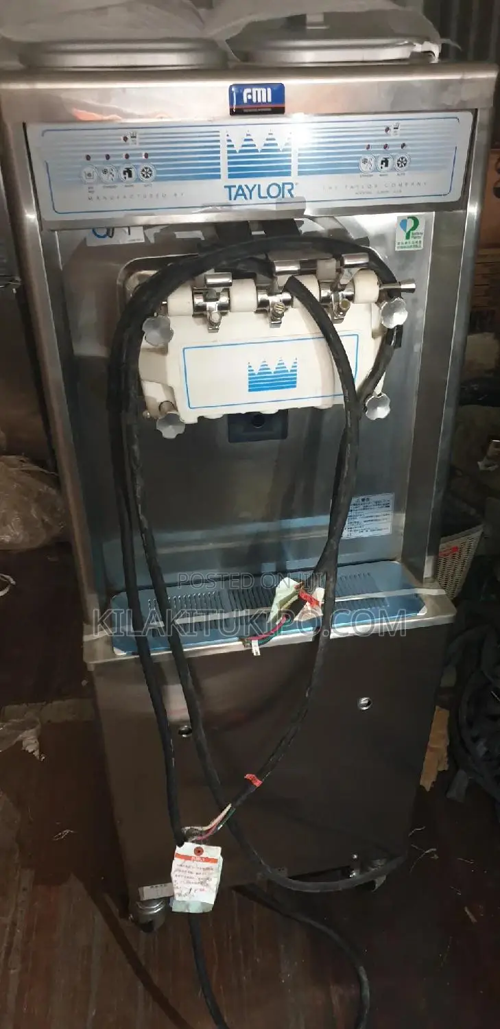 Ice Cream Maker Machine