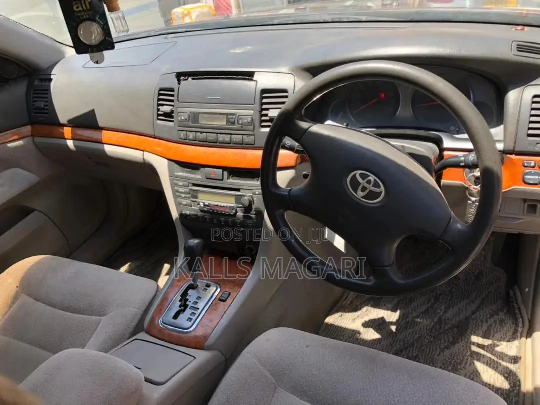 Toyota Corolla Rumion 2009 Silver