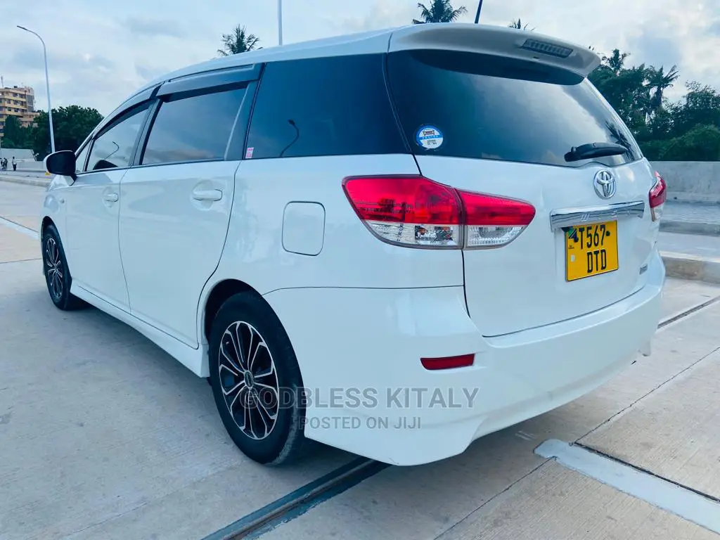 Toyota Wish 2010 White