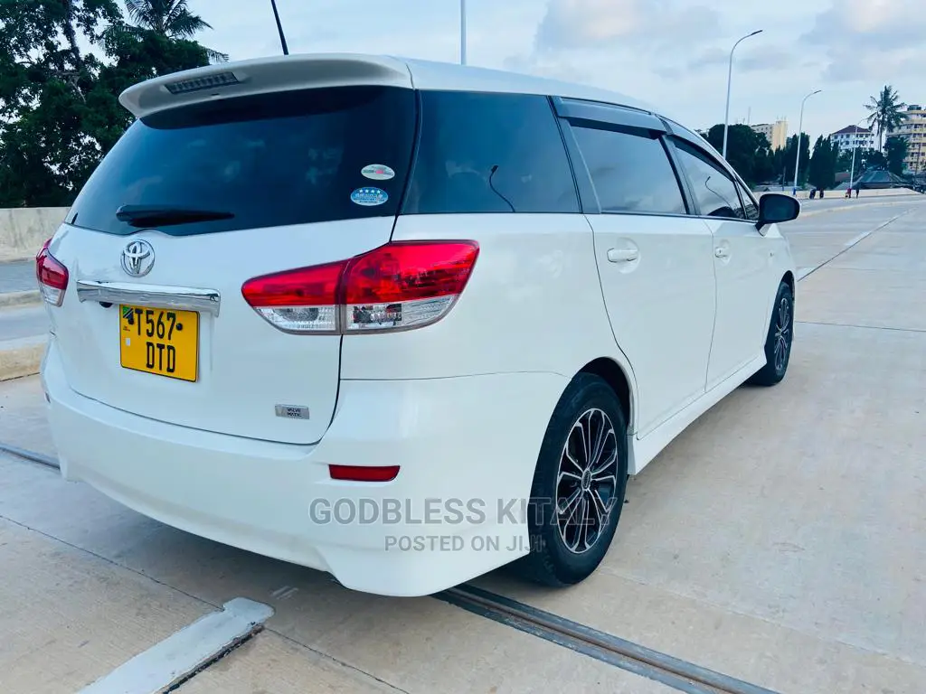 Toyota Wish 2010 White