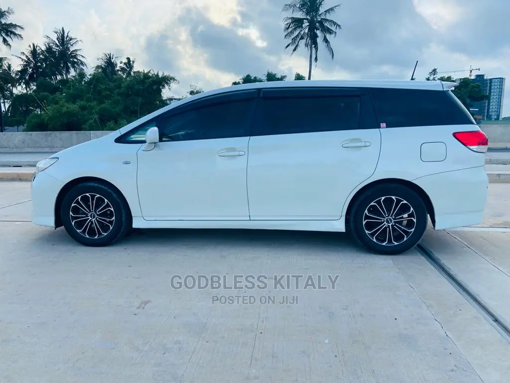 Toyota Wish 2010 White