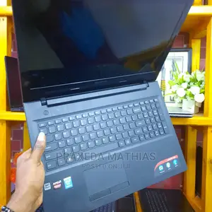 Laptop Lenovo IdeaPad 300 8GB Intel Core I5 HDD 500GB