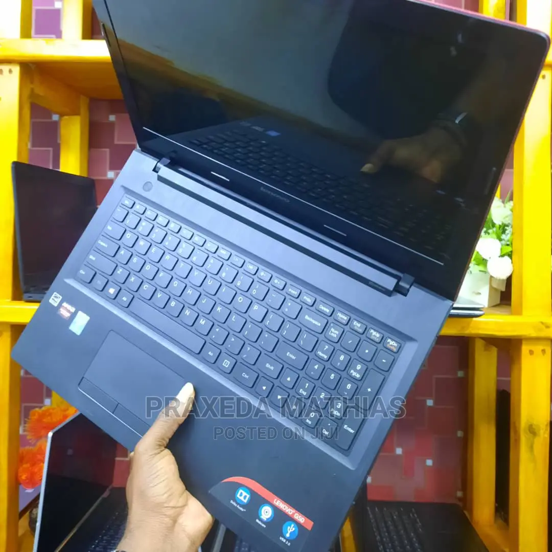 Laptop Lenovo IdeaPad 300 8GB Intel Core I5 HDD 500GB