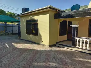 3bdrm House in Msasani for Rent