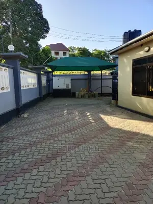 3bdrm House in Msasani for Rent