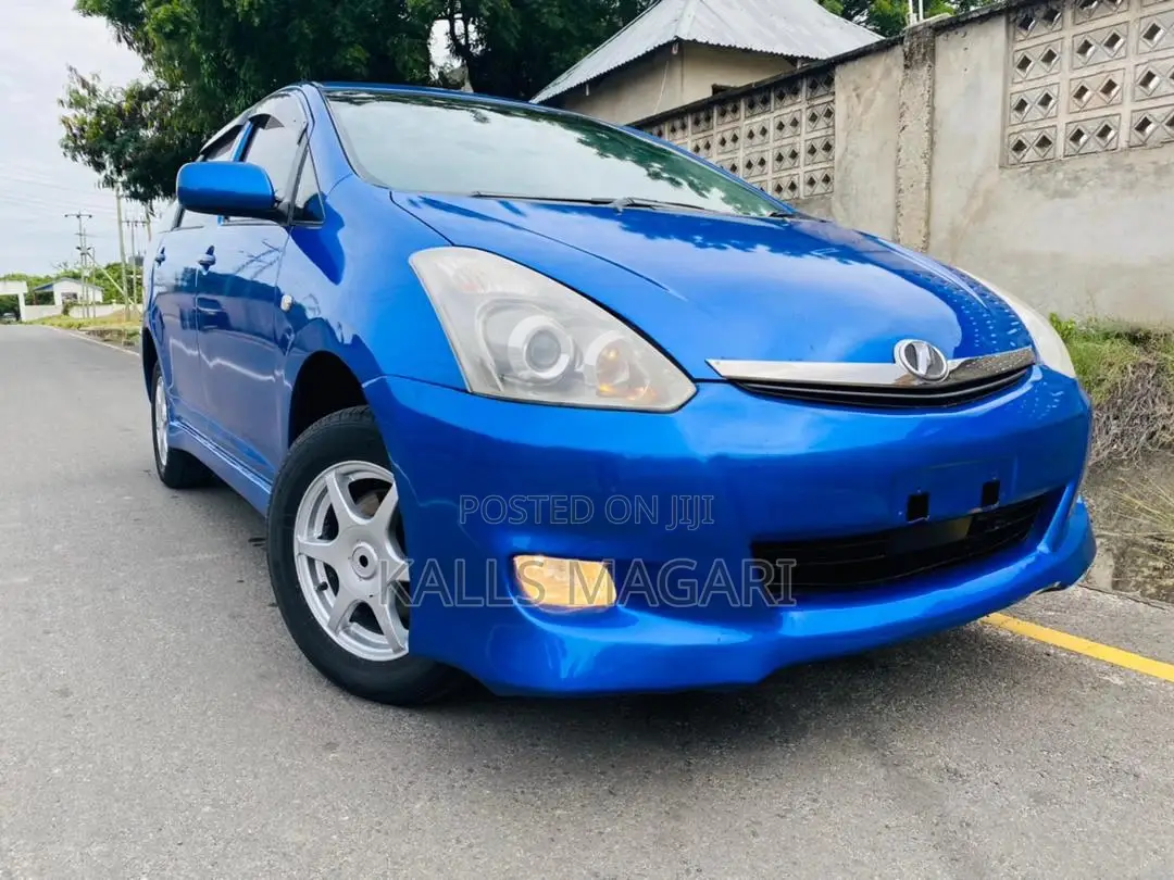 Toyota Wish 2004 Blue