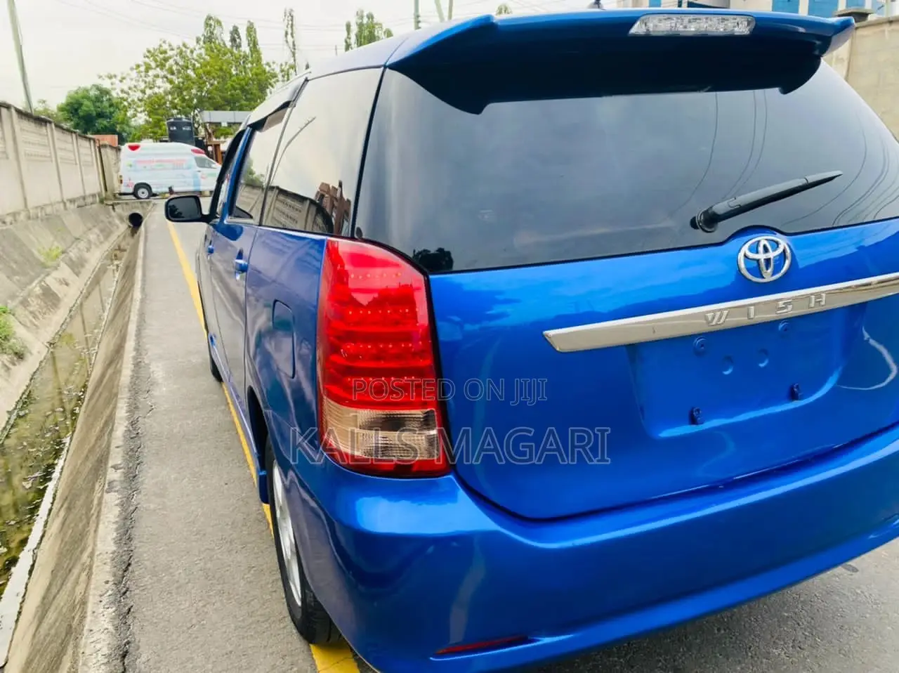 Toyota Wish 2004 Blue
