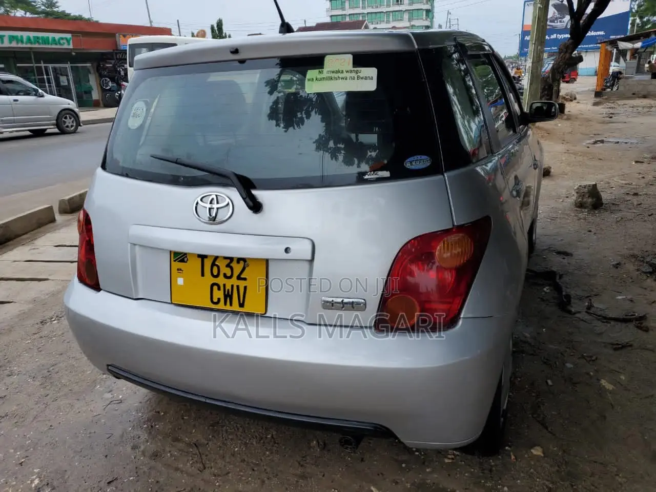 Toyota IST 2002 Silver