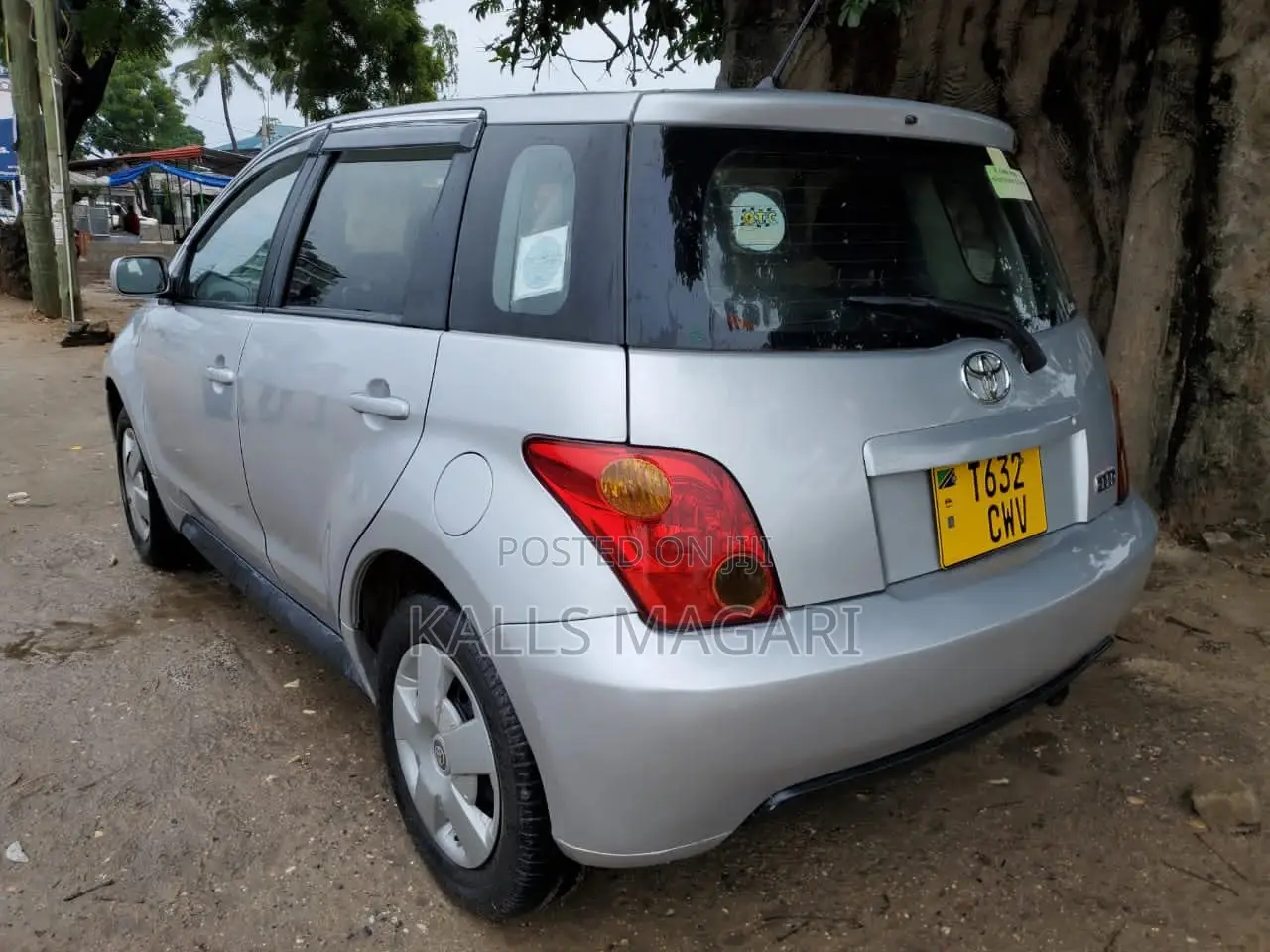 Toyota IST 2002 Silver