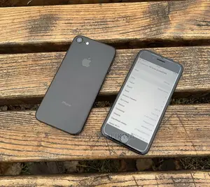 Apple iPhone 7 32 GB Black